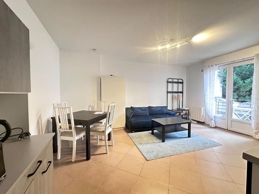 Appartement F3, 2 Chambres Ivry-sur-Seine Luaran gambar
